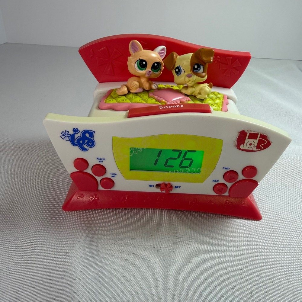 Littlest Pet Shop LPS Digital Alarm Clock Cat Dog Bed Hasbro MP3 Port (WORKS)